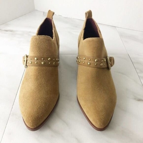 BCBGENERATION Loela Leather Wheat Ankle Bootie - Picture 4 of 8